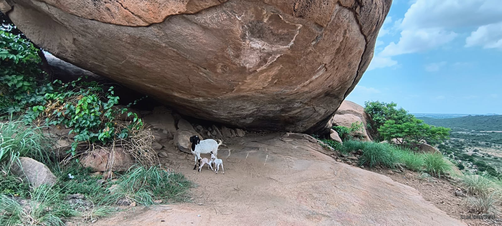 jain-cave-trek