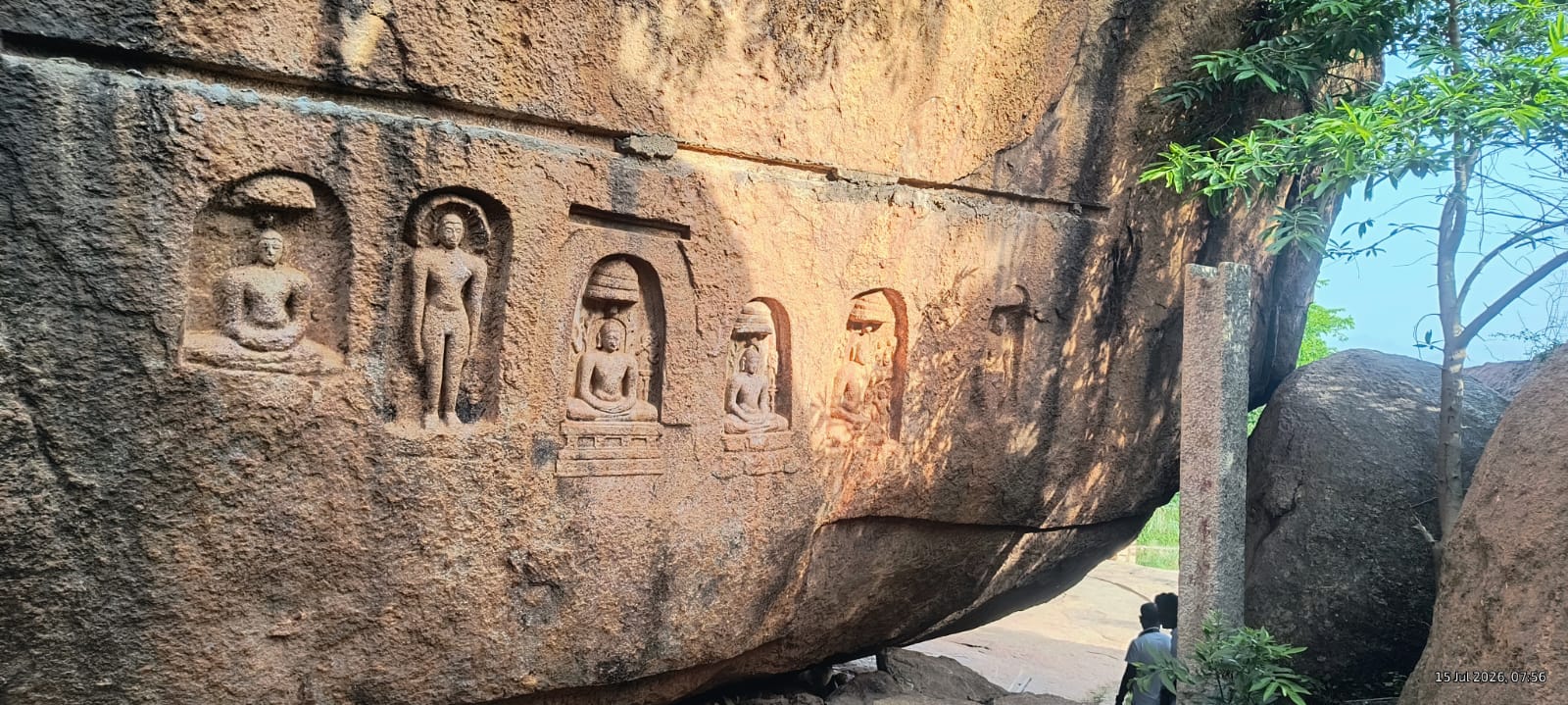keezhavalavu-cave