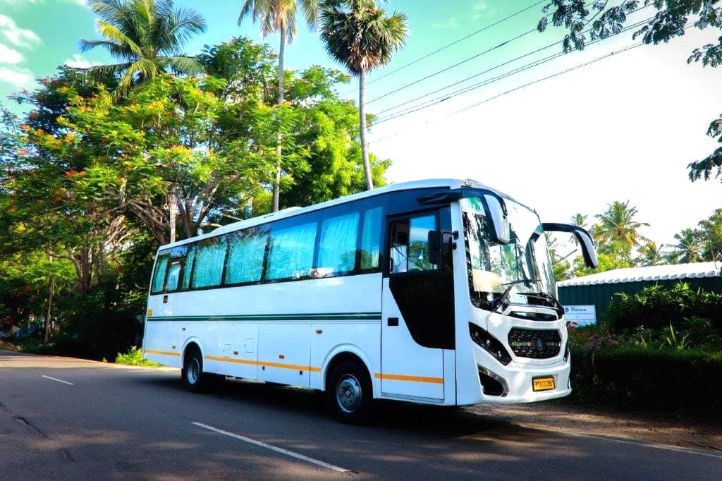 Mini Coach(2+1)