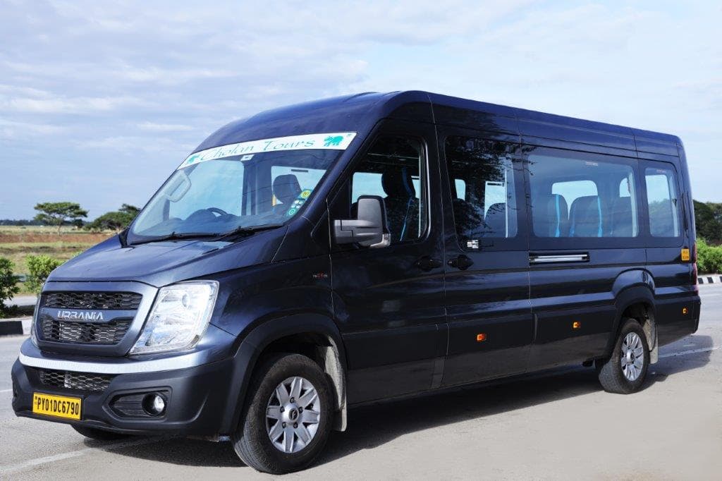 Urbania Luxury Van